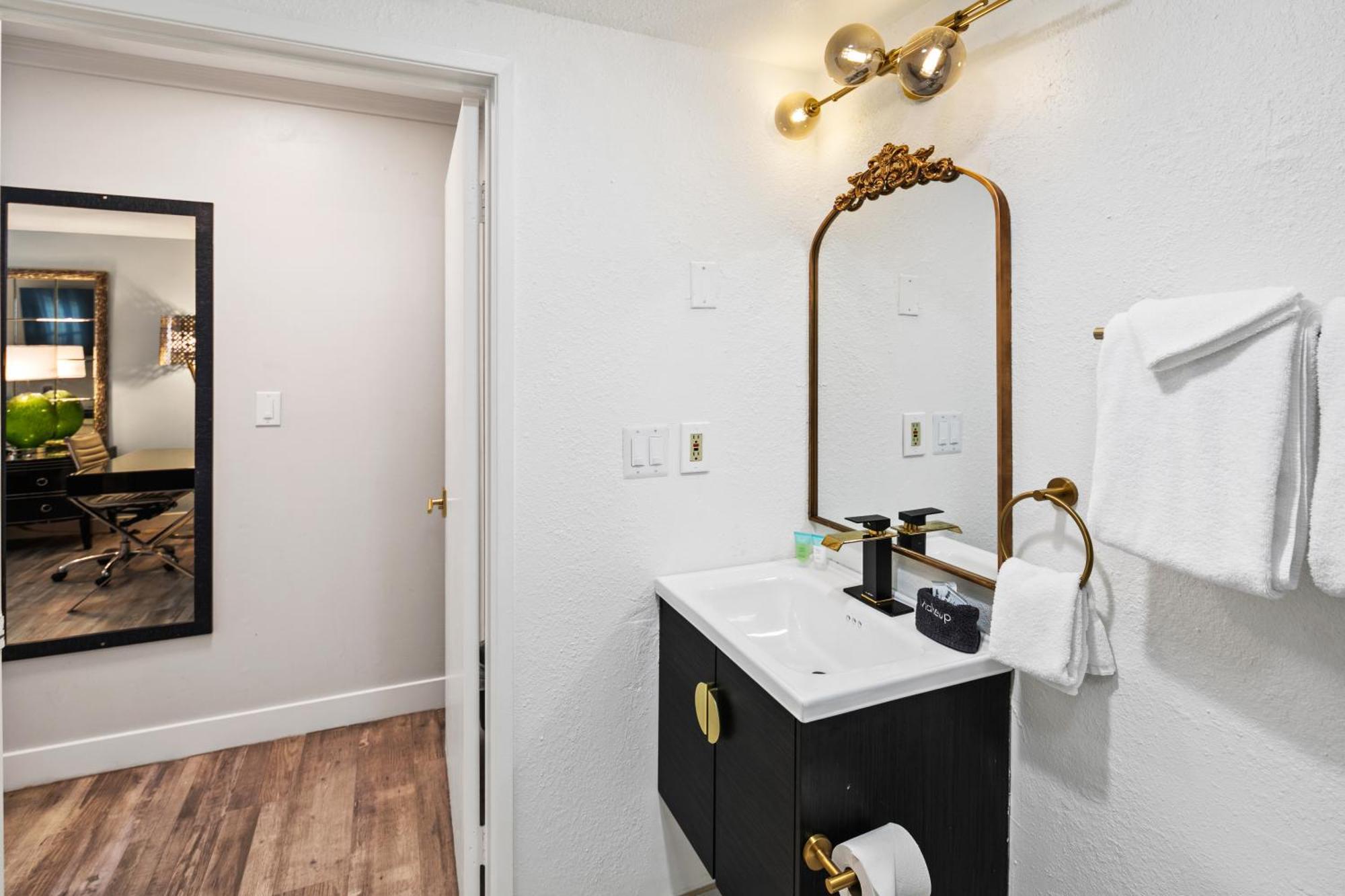 Art Hotel Laguna Beach Εξωτερικό φωτογραφία
